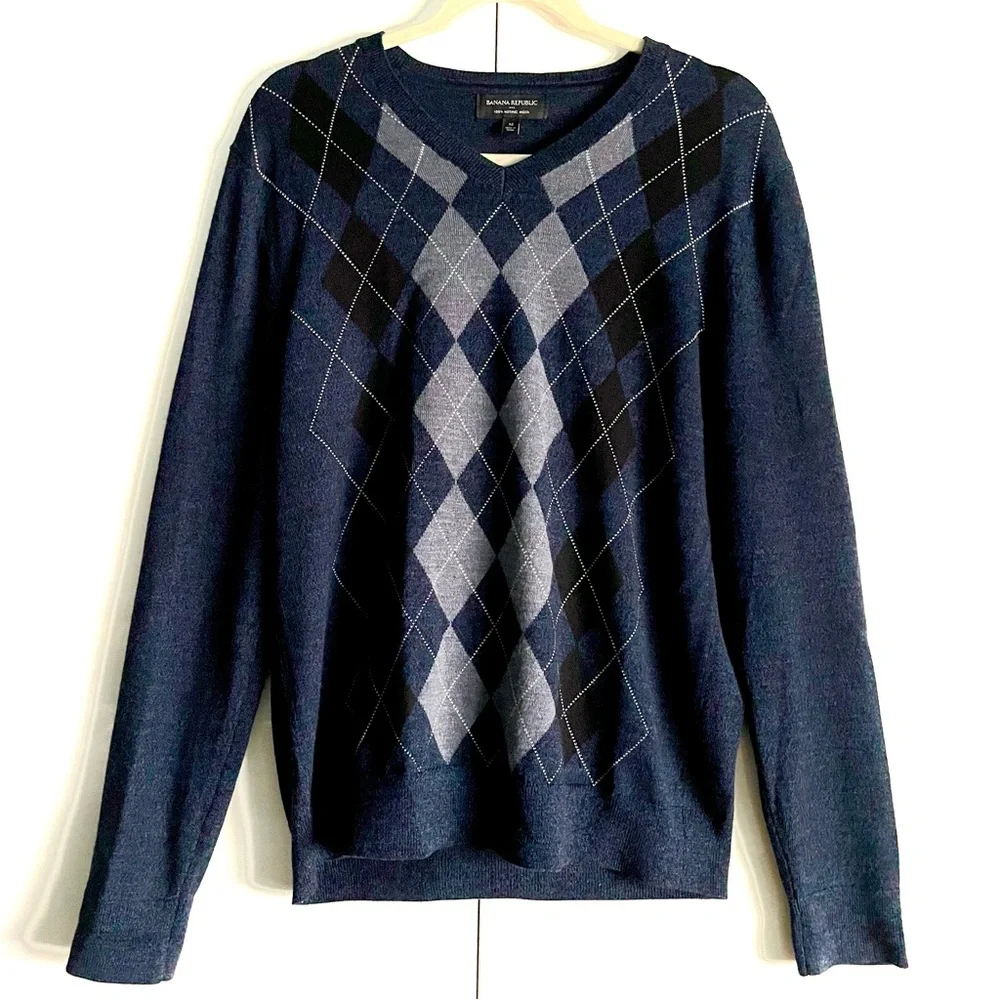 Banana Republic Men's Washable 100% Merino Wool Argyle V-Neck Sweater Size M EUC - Picture 2 of 12